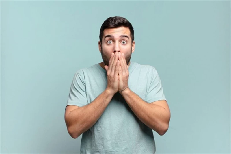 هل تشعر برائحة فم كريهة؟.. إشارة على هذه الأمراض لايف ستايل شاهد المقال التالي من صحافة مصر عن هل تشعر برائحة فم كريهة؟ إشارة على هذه الأمراض، يعاني