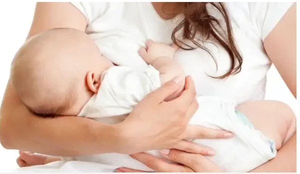 ما تفسير حلم ارضاع طفل ذكر للمتزوجة لابن سيرين والنابلسي؟ ما معنى إرضاع طفل ذكر في المنام للمتزوجة؟، إن رؤية الرضاعة عليها خلاف وجدل بين الفقهاء،