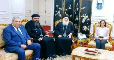 متابعه أحمد القطعاني استقبلت الدكتورة جاكلين عازر - محافظ البحيرة بمكتبها وفود من الكنيسة الأرثوذكسية القمص ثاوفيلس نسيم - نائب عن الأنبا باخوميوس و