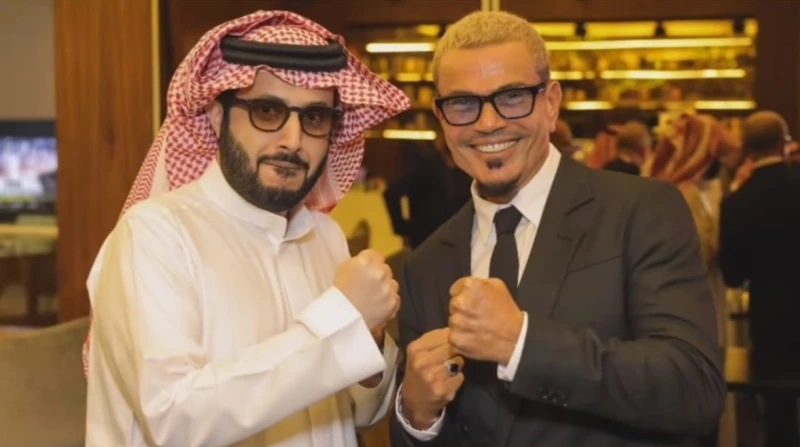 تركي آل الشيخ عن فيلم عمرو دياب: قالي إنه مضاه 31 مرة تحدث رئيس هيئة الترفيه السعودية، المستشار تركي آل الشيخ، عن خطة الهيئة خلال الفترة المقبلة وقائمة الأفلام التي تدعمها. وحل آل