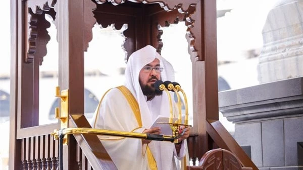 حر الصيف من سموم جهنم.. خطيب المسجد الحرام: ابردوا منه بهذا العمل قال الشيخ الدكتور عبدالرحمن السديس، إمام وخطيب المسجد الحرام، إن في تتابع الفصول