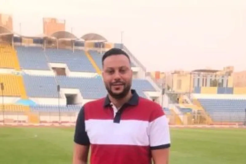 أحمد سمير فرج: بيراميدز عانى من الرهبة أمام جماهير الأهليأكد أحمد سمير فرج، النجم السابق للزمالك والإسماعيلي، أن فريق بيراميدز واجه مشاكل أثناء مباراته مع الأهلي بسبب الجماهير الكب