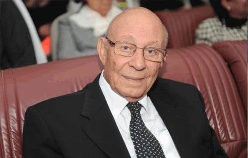 محمد فائق وزير إعلام ثورة يوليو يحكي سيرة ثورة آمنت بالشعب فأخلص لها الشعبالقرب من هذا الرجل يجعلك تشعر بحنين جميل إلى أيام عظيمة عاشتها مصر مع بزوغ شمس 23 يوليو. ولا تتعجب عندما ت