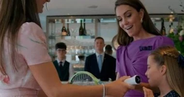 الأميرة شارلوت تحصل على مضرب بطلة فردي السيدات ببطولة ويمبلدون.. فيديو وصور المرأة والمنوعات شاهد المقال التالي من صحافة مصر عن الأميرة شارلوت تحصل