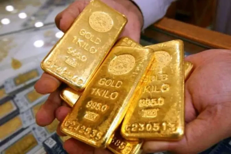 أسعار الذهب تقفز 1 اليوم الجمعة عند التسويةارتفعت أسعار الذهب اليوم الجمعة بنسبة 1، بفضل تراجع عوائد سندات الخزانة الأمريكية وتفاؤل متزايد بخفض أسعار