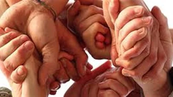 هل يجوز صلة الرحم بالرسائل على الفيسبوك ووسائل الاتصال الحديثة؟.. الإفتاء توضحلاشك أن مستجدات العصر والتطور التكنولوجي هو ما طرح استفهام هل يجوز صلة الرحم بالرسائل على الفيسبوك وما