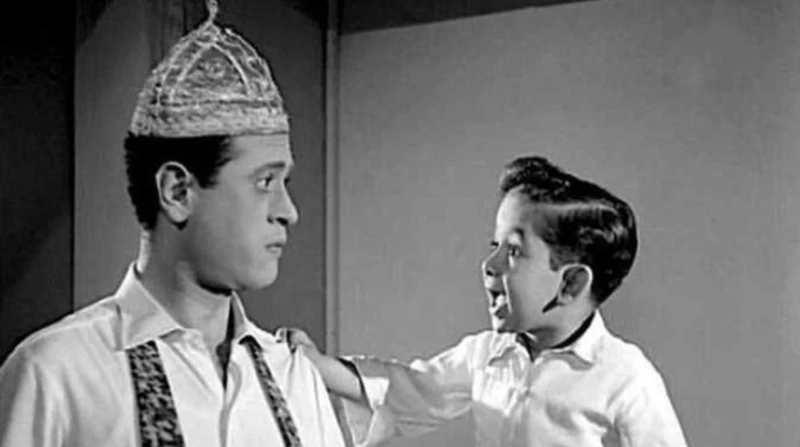 طاقية الإخفاء تواري أحمد فرحات آخر أبطال الفيلم الأشهر بالسينما أشهر أطفال السينما المصرية خلال حقبة الستينيات، لا تقل أدواره عن فنانين كبار شاركهم في أفلامهم.. إنه الفنان أحمد فرح