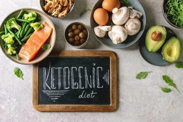 أطعمة نباتية مناسبة لمتبعي الكيتو دايتنستعرض أطعمة نباتية مناسبة عند اتباع الكيتو دايت، الذي يجعل الشخص يحصل على مزيد من السعرات الحرارية من البروتين