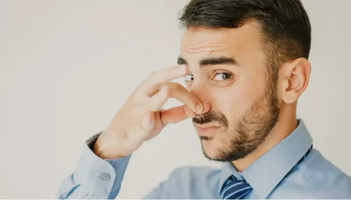 ما هو تفسير الريح في المنام لابن سيرين؟ هل تساءلت يوما عما ترمز إليه الريح في الحلم؟ هل لاحظت أنه في بعض الأحيان يمكن أن يكون نسيما هادئا ولطيفا، بينما في أحيان أخرى يمكن أن يكون ع