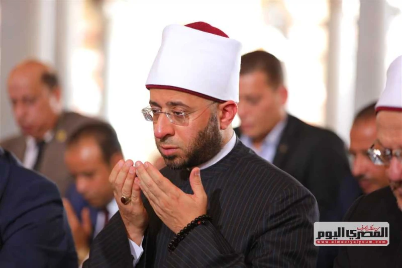 وزير الأوقاف يكلف رئيس القطاع الديني بحملة مفاجئة على مساجد العبور كلف الدكتور أسامة الأزهري ،وزير الأوقاف، الدكتور هشام عبدالعزيز ،رئيس القطاع