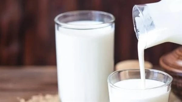 احترس.. أخطاء تحول اللبن الرائب لمادة ضارة يعد اللبن الرائب من المشروبات الغنية بالعناصر الغذائية والفوائد الصحية، لكن تناوله بطريقة خاطئة قد يسبب