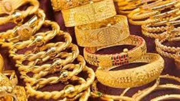 لراغبي الاستثمار .. تطورات جديدة تضرب أسعار الذهب اليوم يسعي العديد من المواطنين الراغبين فى شراء الشبكة إلي متابعة أسعار الذهب وأيضا المستثمرين كافة