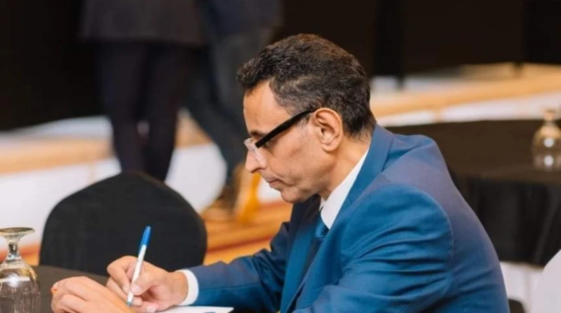 مفاجأة بشأن موعد وفاة المنتج أشرف صقر كشف مصدر مقرب من المنتج الراحل أشرف صقر، أنه توفي صباح أمس، وجرى تشييع جثمانه إلى مثواه الأخير، كما أقيم سرادق