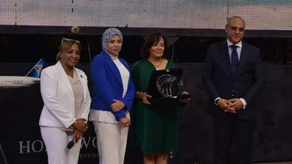 مصر للطيران تكرم شركات السياحة الأكثر مبيعا في القاهرة .. صوركرمت مصرللطيران، أكثر من 10 شركات سياحة الأكثر مبيعا علي مستوي الجمهورية في مدينة شرم