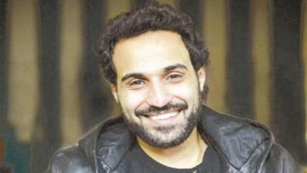 أحمد فهمى: لبلبة طفلة وأسماء جلال الأكثر جمالا تعرف على التالي أحمد فهمى: لبلبة طفلة وأسماء جلال الأكثر جمالا، وجه الفنان أحمد فهمى رسائل لبعض