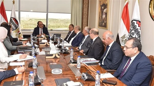 وزير قطاع الأعمال: استمرار تنفيذ خطة تحسين وتطوير أداء الشركات والمصانع التابعة عقد المهندس محمد شيمي، وزير قطاع الأعمال العام، اجتماعا موسعا مع