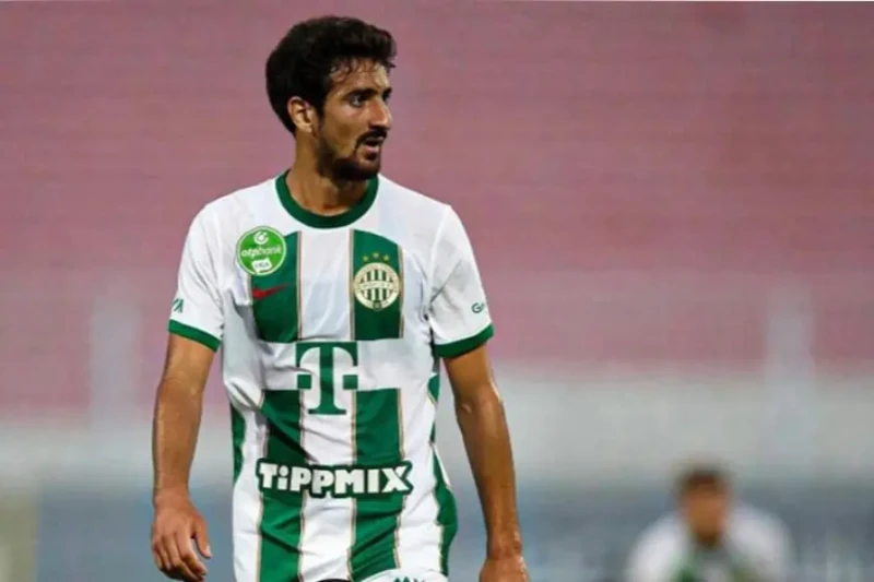 3 أندية فرنسية تشعل الصراع مع الأهلي لضم محمد علي بن رمضانقامت 3 أندية فرنسية بإثارة الصراع مع النادي الأهلي من أجل التعاقد مع محمد علي بن رمضان،