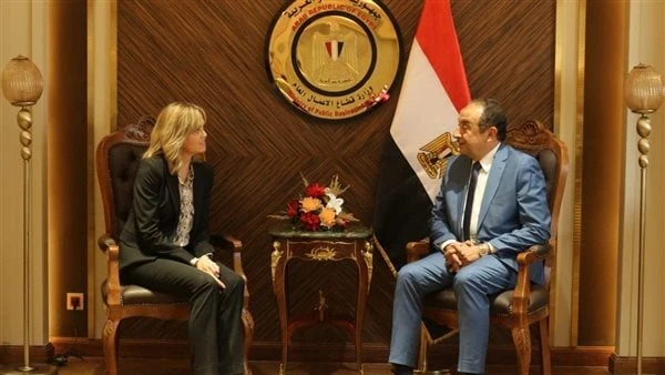 وزير قطاع الأعمال العام يتفقد مصانع النصر للأسمدة بالسويس ويتابع خطط التطويرقام المهندس محمد شيمي وزير قطاع الأعمال العام، اليوم السبت، بزيارة تفقدية