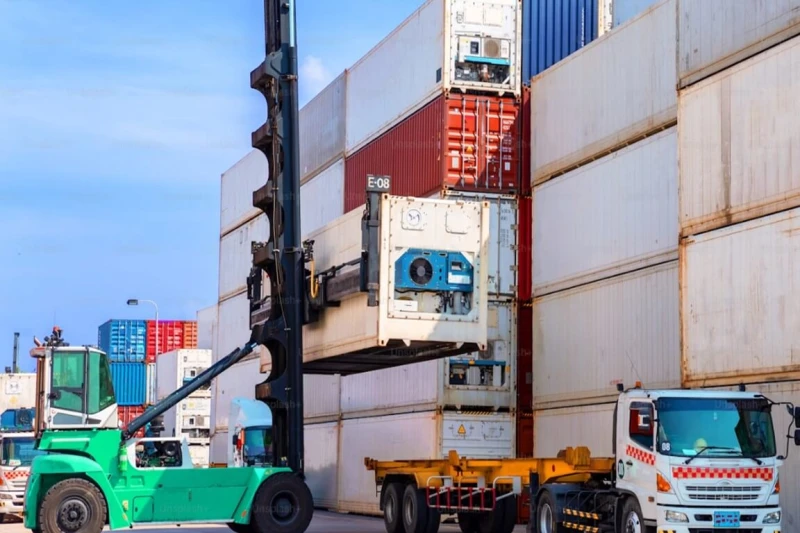 اقتصاد السعودية ينتعش بسبب إكسبو 2030 وكأس العالم 2034تعد البنية التحتية الحديثة في السعودية وبيئة الأعمال الصديقة للاستثمار وجهة جذابة لعمالقة