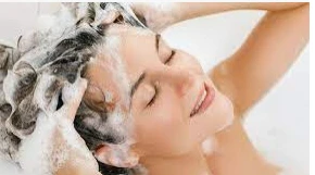 أهم التفسيرات لرؤية الاستحمام في المنام للعزباء لابن سيرين الاستحمام في المنام للعزباء تدل على أنها فتاة عفيفة ونقية القلب والنفس وتحاول بجميع الطرق