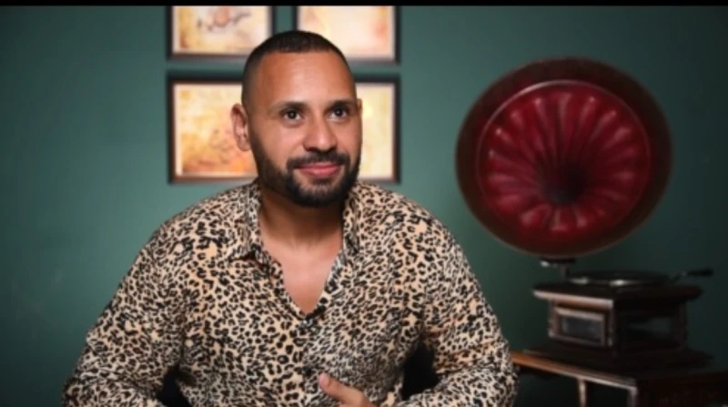 نجم إكس فاكتور.. محمد الريفي يكشف سر غيابه 4 سنوات (خاص) كشف الفنان محمد الريفي، نجم برنامج إكس فاكتور، سر غيابه عن الساحة الفنية لمدة 4 أعوام،