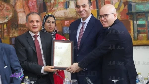 الكشكي: اختيار المستشار محمود فوزي بالحكومة الجديدة رغبة حقيقية للتواصل بين المواطن والدولةقال الكاتب الصحفي جمال الكشكي، رئيس تحرير مجلة الأهرام