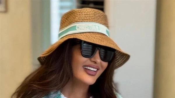 تفاصيل حفلات لطيفة في تونس بعد طرح ألبوم مفيش ممنوعبعد النجاح الذي حققه ألبومها مفيش ممنوع، سافرت النجمة لطيفة إلى تونس، لإحياء عدة حفلات غنائية