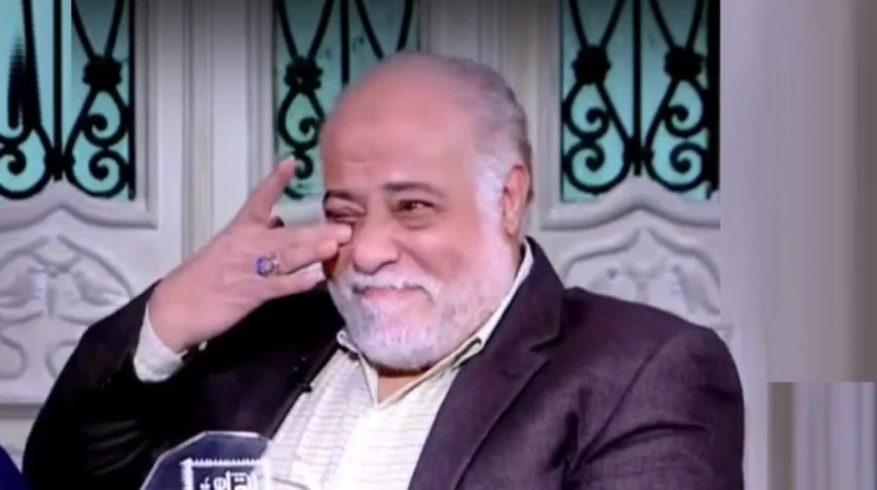 رضا إدريس: شمعتي مطفية.. ومش طالب غير إني أشتغل كشف الفنان رضا إدريس، عن تطورات حالته الصحية، وقال إنه بحاجة لإجراء عملية جراحية لتركيب 3 دعامات في