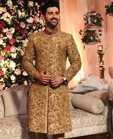 تعرف على تفسير رؤية العريس في المنام لابن سيرين العريس في المنام، لا شك أن رؤية العريس تبدو من الرؤى المحمودة لدى الكثيرين منا، ولكننا نجد اختلاف