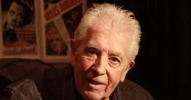 وفاة المغنى البريطانى جون مايال عن عمر 90 عاما داخل منزله بكاليفورنيا تعرف على التالي وفاة المغنى البريطانى جون مايال عن عمر 90 عاما داخل منزله