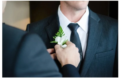 تفسير حلم الزواج للعازب لابن سيرين تفسير حلم الزواج للعازب تعد من الرؤى المحمودة بالنسبة للشاب المقبل على الزواج، حيث هناك الكثير من التفسيرات