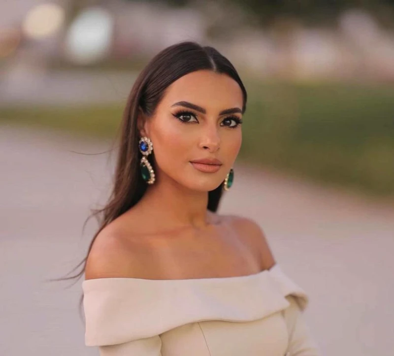 كارمن سليمان في ألبوم جديد افاق عربية - تستعد النجمة كارمن سليمان لإطلاق ميني ألبوم جديد في الفترة المقبلة يتكون من أربع أغان حيث سيتم طرح أغنية كل عشرة أيام، بتوقيع كامل للملحن عز