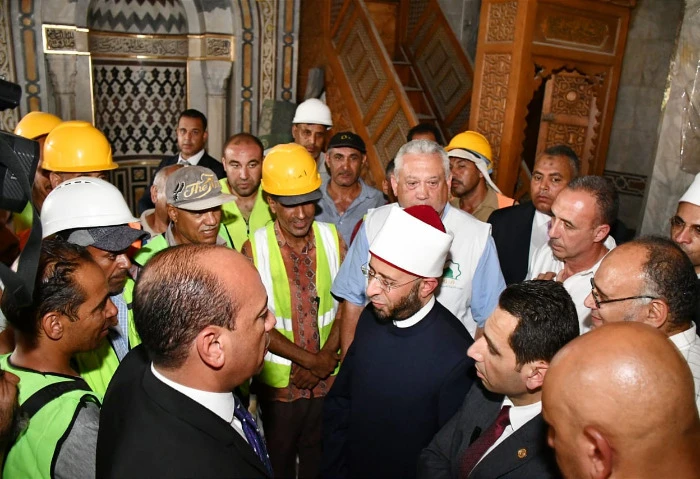 وزير الأوقاف يتابع أعمال الصيانة والتطوير في عدد من مساجد القاهرة أجرى الدكتور أسامة الأزهري، وزير الأوقاف، جولة تفقدية لعدد من مساجد القاهرة،