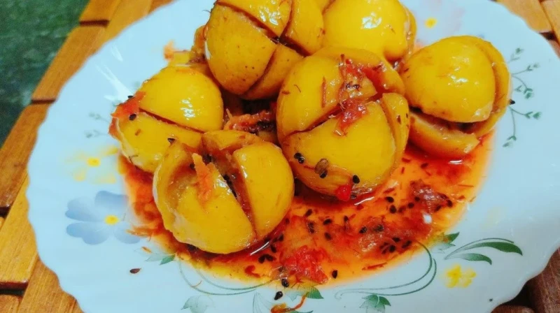 احلي مخلل.. عمل الليمون المعصفر بطريقة سهلة وبسيطة افضل من المطاعم يعتبر مخلل الليمون المعصفر جزءا لا يتجزأ من المطبخ العربي والعالمي، حيث يضفي نكهة