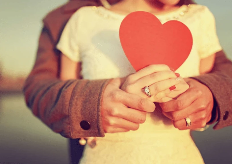 اقتباسات قصيرة للنسخ عن الحب.. ما هو أقوى اقتباس الحب؟تعد اقتباسات قصيرة للنسخ عن الحب من أجمل ما يمكن كتابته للحبيب، حيث يصعب على الكثير التعبير عن