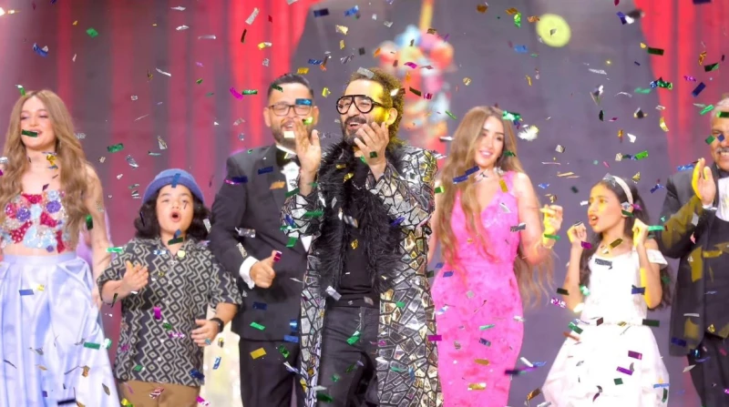 تصل ل2500 جنيه.. أسعار تذاكر مسرحية ميمو يستعد الفنان أحمد حلمي، لتقديم مسرحيته الشهيرة ميمو، على خشبة مسرح جراند نايل أوتيل، يوم 18 يوليو