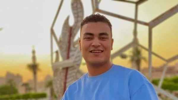 وفاة شاب في حادث انقلاب سيارة على طريق العين السخنة لقي شاب مصرعه اليوم في حادث انقلاب سيارة على طريق العين السخنة أمام قرية أكواريوس.وقد تم التعرف