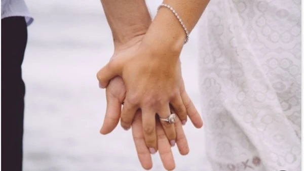 أساس نجاح الحياة الزوجية.. كيف اختار شريك الحياة؟ اتخاذ القرار الصحيح عند اختيار شريك الحياة، يعتبر من أهم الخطوات الأساسية لنجاح الحياة الزوجية.