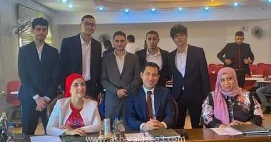 كفر الشيخ-سهيله عبداللطيف تعددت الاختراعات التي صممها طلاب وطالبات كلية الذكاء الإصطناعي بجامعة كفر الشيخ، ومن بين هؤلاء فريق مكون من 5 طلاب، تمكنوا من تصميم موقع إلكترونى، أطلقوا 