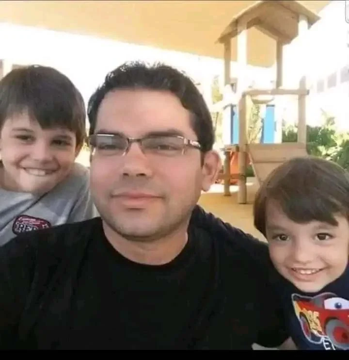 وداع مهيب 5 نعوش الأب والأم والأطفال كشف تفاصيل واقعة الإقليمي المؤلموداع مهيب 5 نعوش تشهد محافظة الشرقية في مصر حدثا مؤلما، حيث لقي خمسة أفراد من