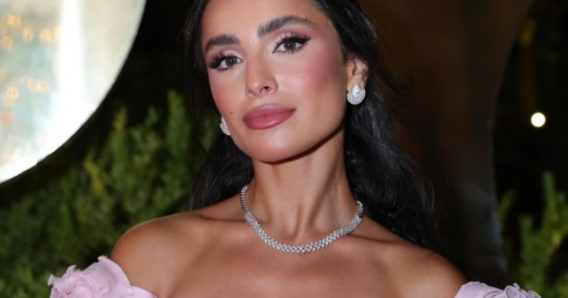 الفن و المشاهير: ليا بو شعيا أميرة من عالم ديزني بفستان من توقيع ألين صباغ- بالصور شاهد المقال التالي من صحافة لبنان عن ليا بو شعيا أميرة من عالم