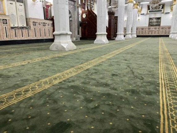 مسجد السيدة نفيسة يظهر في أبهى صوره بعد تجديد فرشهوجه الدكتور أسامة السيد الأزهري، وزير الأوقاف، بضرورة مراجعة وتجديد فرش المساجد الكبرى، خاصة مساجد