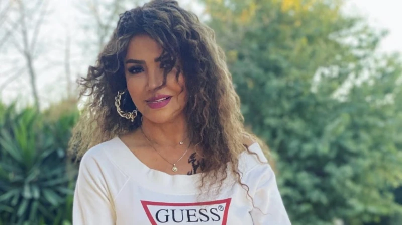 لقاء سويدان عن مقاضاة حسين فهمي: لو عاوزة آخد حقي هاخده (فيديو) تحدثت الفنانة لقاء سويدان عن علاقتها بزوجها السابق الفنان حسين فهمي، والأزمات بينهما