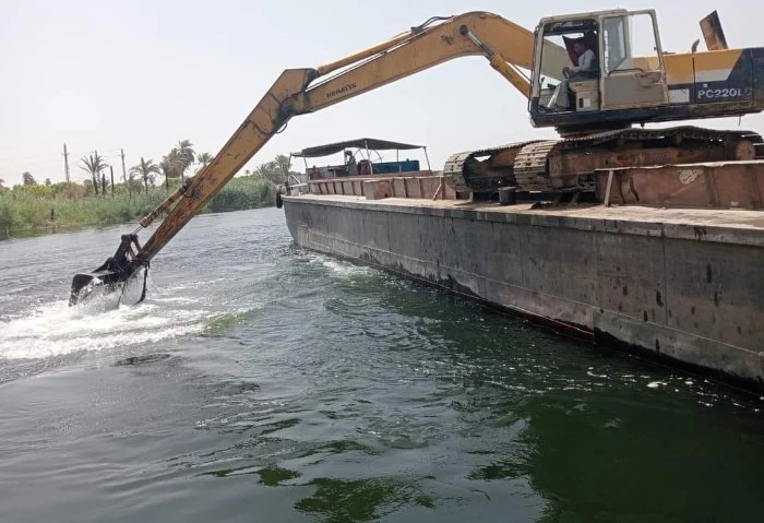 وزير الري يعلن بدء أعمال حماية جوانب ومراسي النيل في أسوان صرح الدكتور هاني سويلم، وزير الموارد المائية والري، أنه يجرى حاليا تنفيذ العديد من