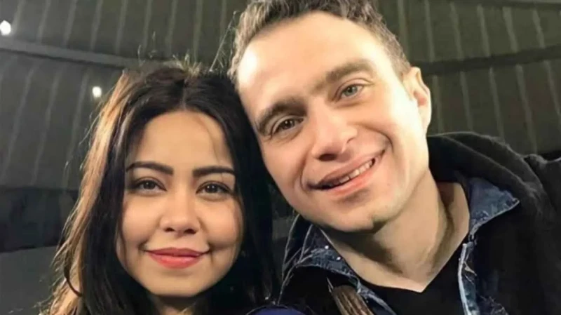 أول ما تقترب شيرين عبد الوهاب من طليقها بيحصل كوارث جريدة افاق عربية تحدث الناقد الفني طارق الشناوي عن تطورات أزمة الفنانة شيرين عبد الوهاب، متمنيا عودتها من جديد وانضباطها عاطفيا