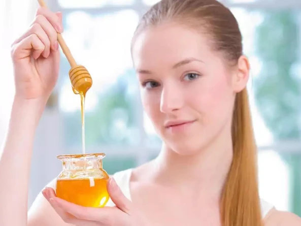 تعرف على تفسير العسل في المنام للمتزوجة لابن سيرين العسل في المنام للمتزوجة، تناول العسل في المنام غالبا ما يعكس للرائي دلالات إيجابية، ولكن يختلف