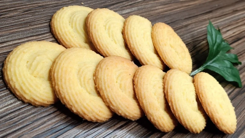 ناعم ودايب ذوبان بسكويت نواعم بمكونات بسيطة لتقديمه للكبار والصغار بطعم شهي يمكنك عمل بسكويت النواعم في المنزل بوصفة سهلة وبسيطة ومكونات محددة ومتوفرة، يتمتع هذا البسكويت بطعم جميل