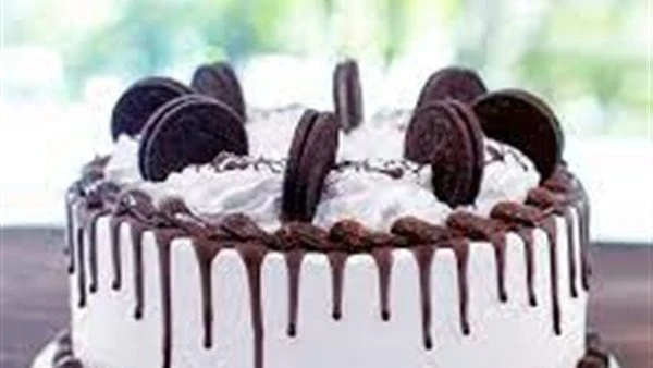 طريقة عمل كيك الآيس كريم بالشكولاتة فى البيتتقدم الشيف رباب جلال طريقة عمل كيك الآيس كريم بالشكولاتة في المنزل، بخطوات بسيطة وسريعة ومكونات متاحة فى