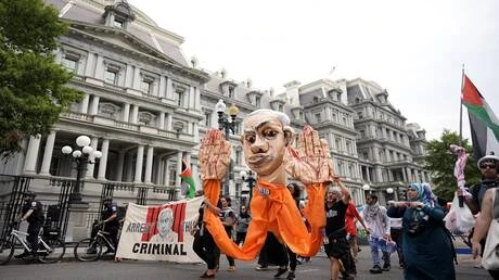 روسيا اليوم: تزامنا مع لقاء نتنياهو ببايدن وهاريس.. متظاهرون مناهضون لحرب غزة ينظمون احتجاجا قرب البيت الأبيض أفاق عربية - : ننشر لكم شاهد تزامنا مع