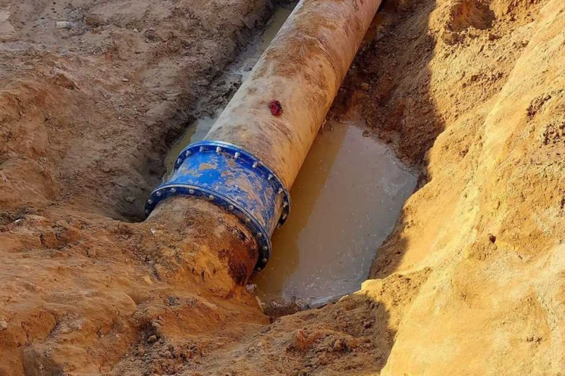 الانتهاء من إصلاح كسر خط الكريمات واستئناف الضخ لرأس غارب والغردقة أكد اللواء ممدوح نديم رئيس مدينة راس غارب ب البحر الأحمر اليوم الثلاثاء، أن الفرق الفنية بشركة مياه الشرب والصرف 